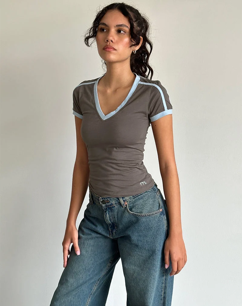 Tee-shirt Izolde Baby en Cloudburst avec reliure Nantucket Blue et broderie M