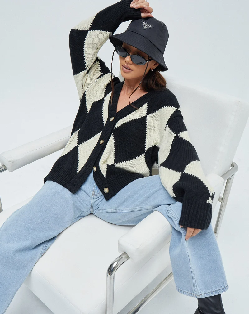 Cardigan Uriela en noir et blanc Harlequin