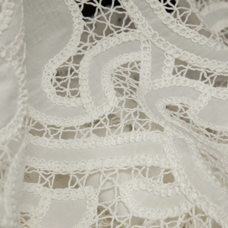 Coton brodé ajouré | Paisley blanc | Deadstock de maison de luxe | 140 cm | Fin de rouleau