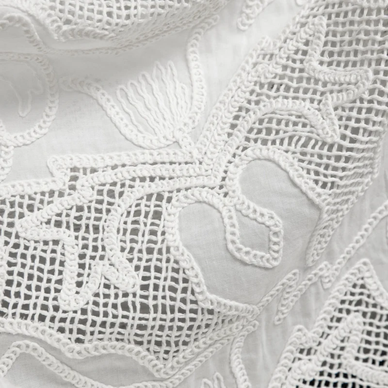 Coton brodé ajouré à motifs de cœurs | Blanc | Deadstock de fabricant de luxe