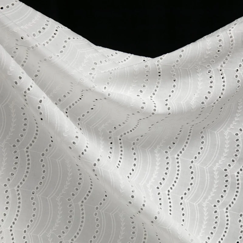 Coton brodé ajouré à vagues | Blanc | Deadstock de maison de luxe