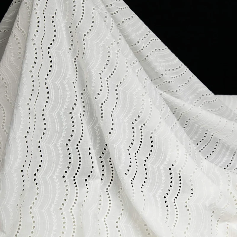 Coton brodé ajouré à vagues | Blanc | Deadstock de maison de luxe
