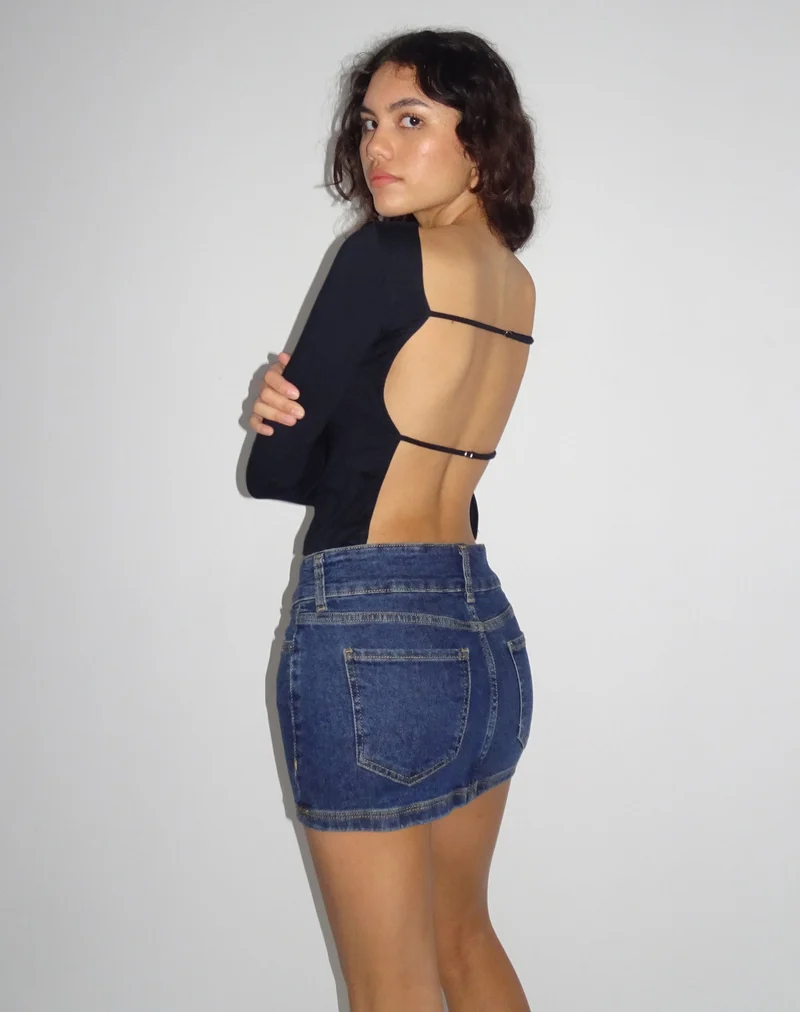 Minijupe en denim à taille basse, délavage vintage foncé