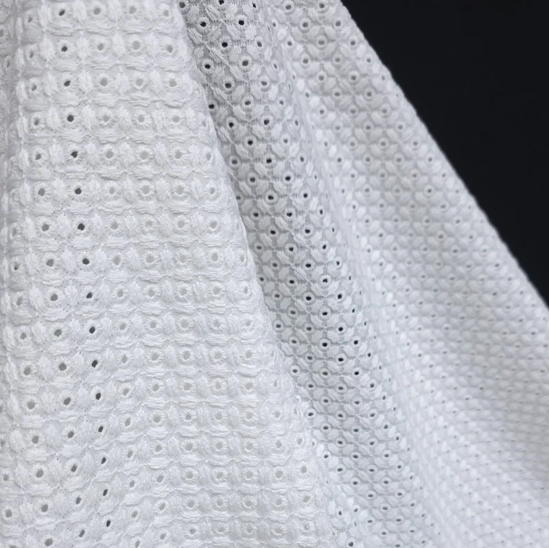 Coton brodé entièrement ajouré | Blanc | Deadstock de maison de luxe