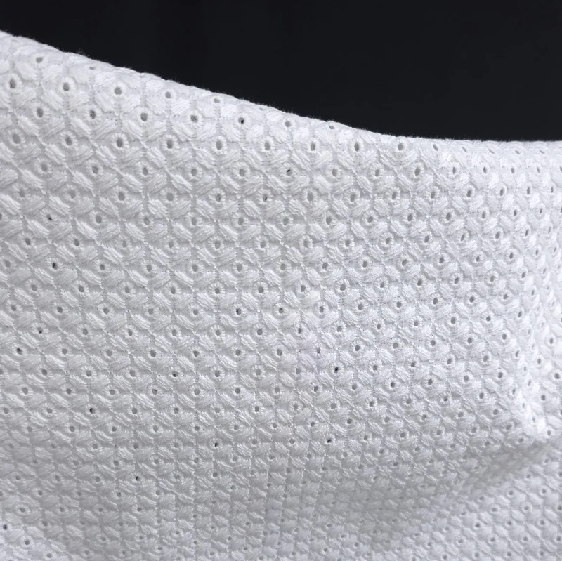 Coton brodé entièrement ajouré | Blanc | Deadstock de maison de luxe