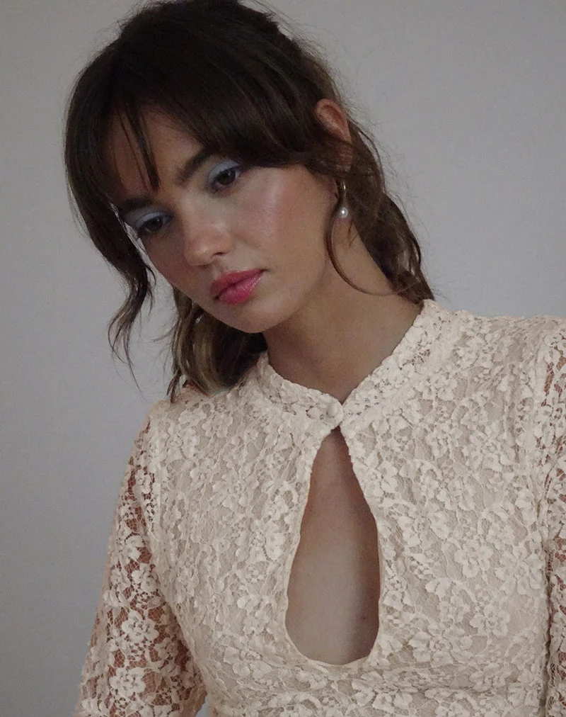 Silvanna Long Sleeve Keyhole Mini Dress in Lace Ivory (Mini robe à manches longues avec trou de serrure en dentelle)
