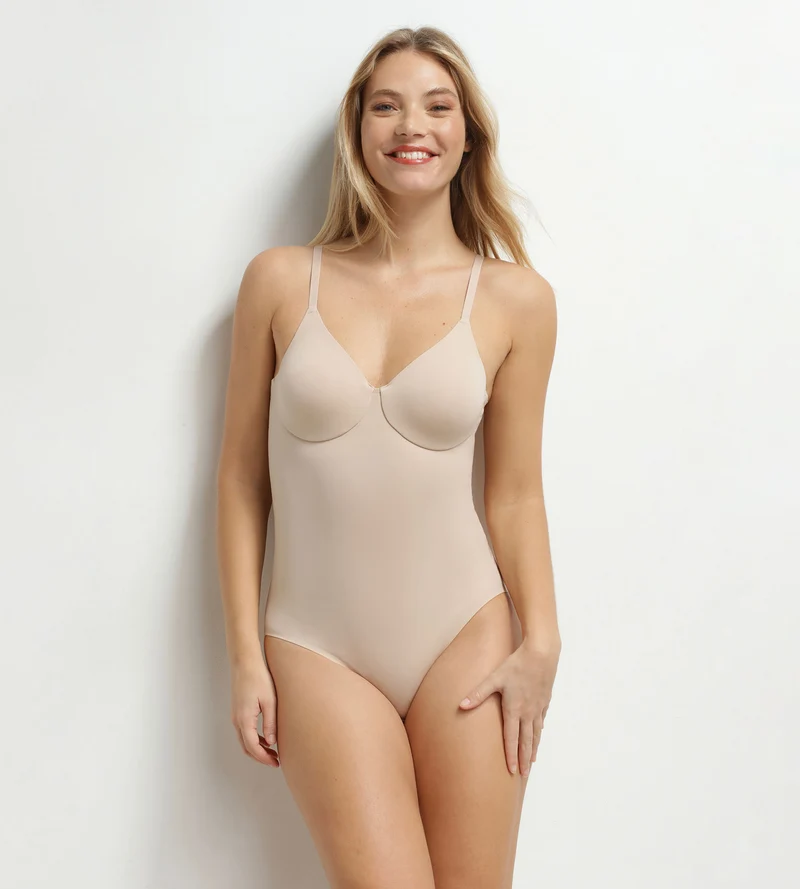 Body femme avec soutien-gorge intégré en microfibre Nude Dim Silhouette Invisible