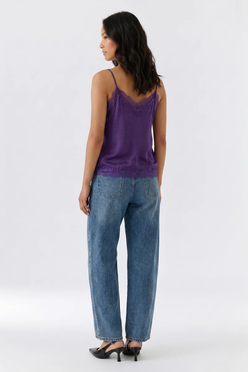 Camisole satinée à dentelle