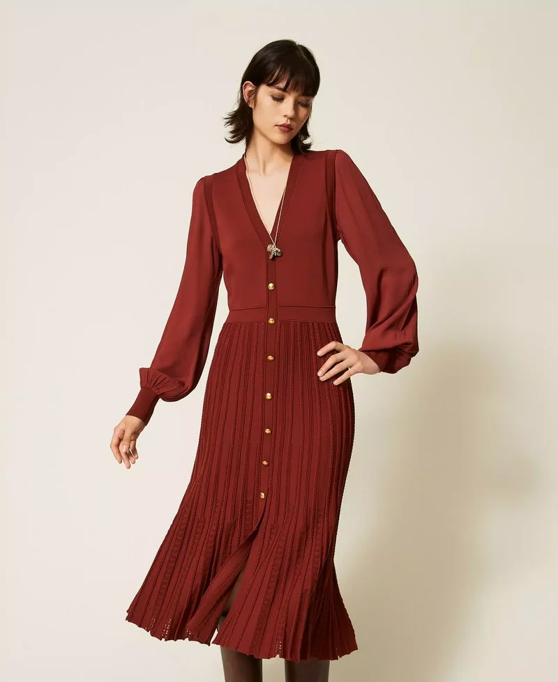 Robe longue en maille ajourée à effet cardigan