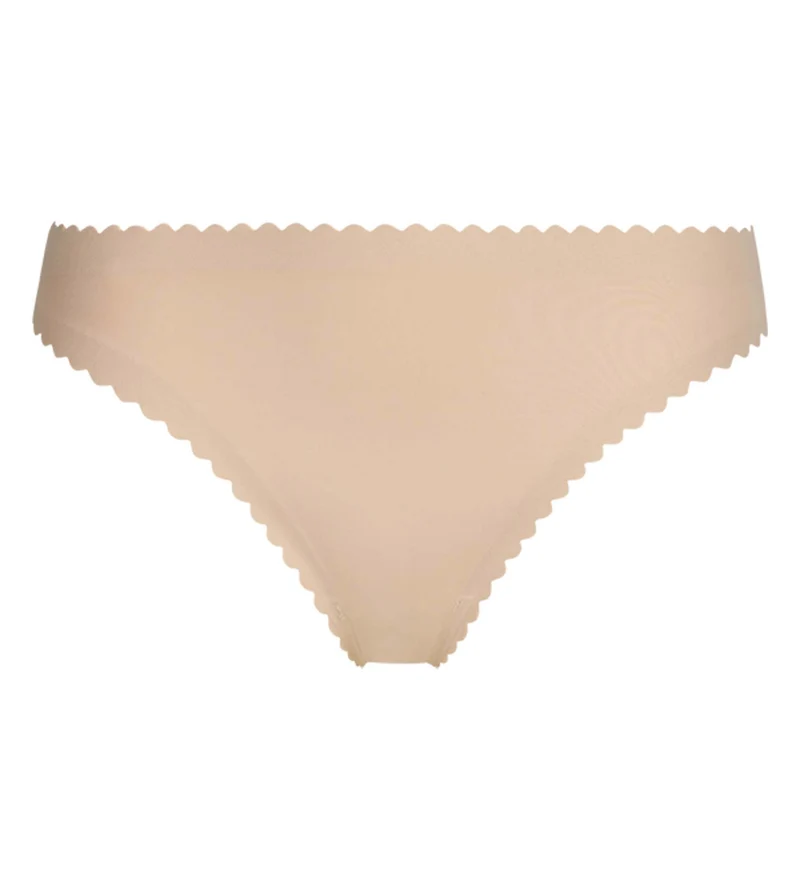 String femme nude en microfibre Dim Body Touch