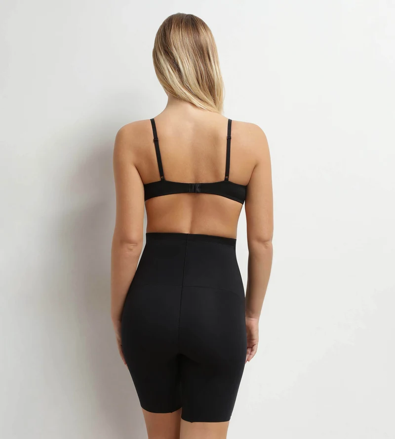 Shorty long gainant femme en microfibre Noir Dim Silhouette Contour