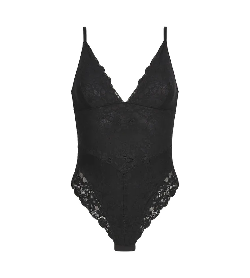 Body string effet sculptant femme en dentelle et microfibre Noir Dim Silhouette Elegance