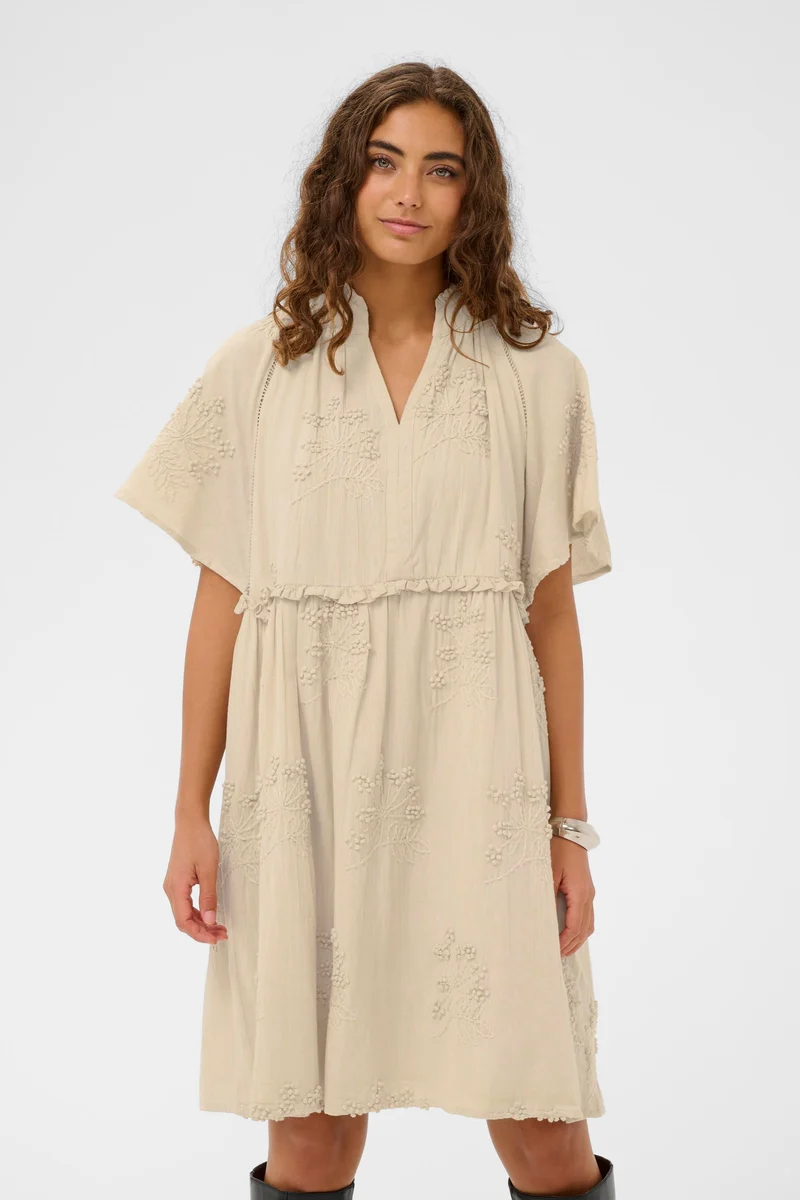 Robe fluide brodée à manches amples Jalia