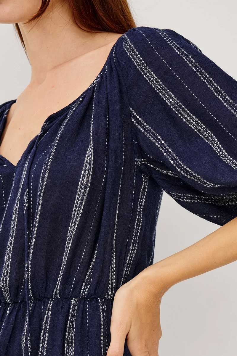 Robe courte à manches bouffantes Saba