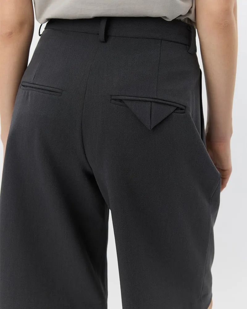 Bermuda tailleur Elsa à plis pressés