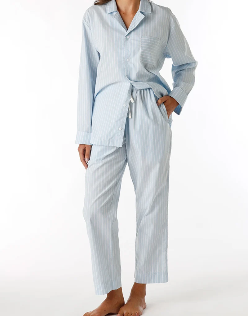 Pyjama long ouvert unisexe en toile de coton bleu à rayures