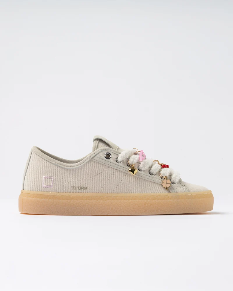 Baskets Dream avec lacets duveteux et breloques