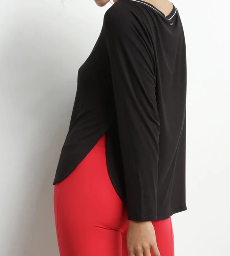 Haut de sport femme à col bateau en viscose noire Dim Move