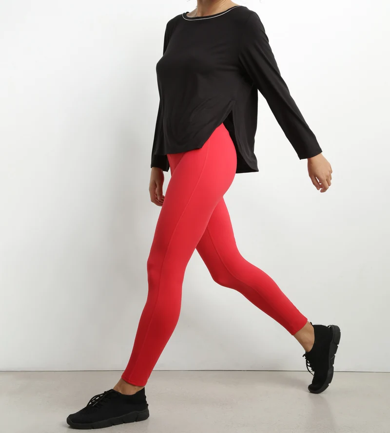 Haut de sport femme à col bateau en viscose noire Dim Move