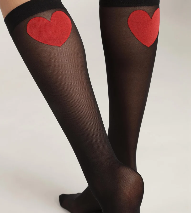 Mi-bas femme en voile transparent Noir motif coeur rouge Dim Style