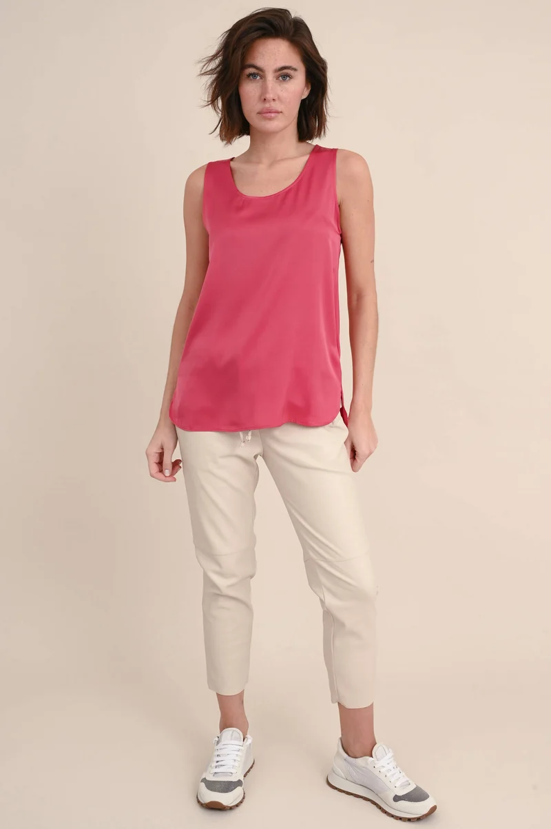 Camisole en soie avec fentes latérales