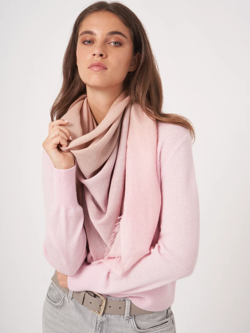 Foulard en cachemire et soie avec effet dégradé