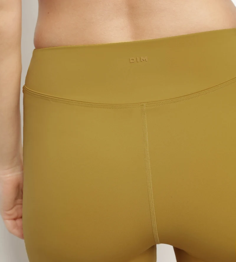 Shorty de sport femme en microfibre sculptante vert olive Dim Move