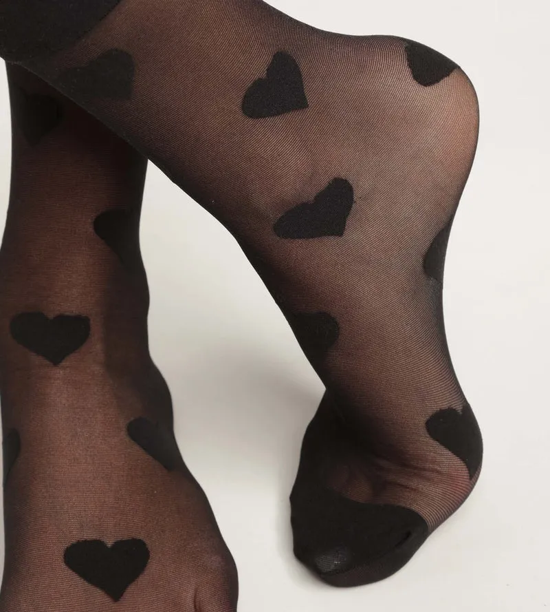 Socquettes femme en voile transparent Noir aux motifs coeurs Dim Style