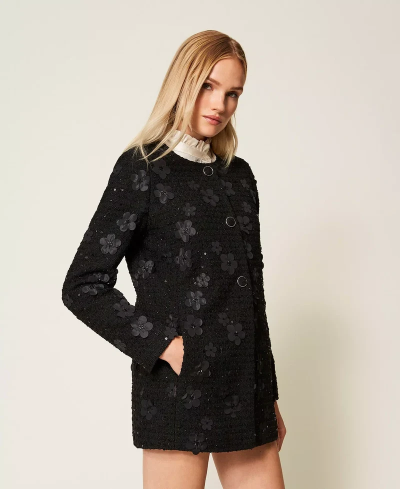 Ensemble de veston et jupe courte en bouclé