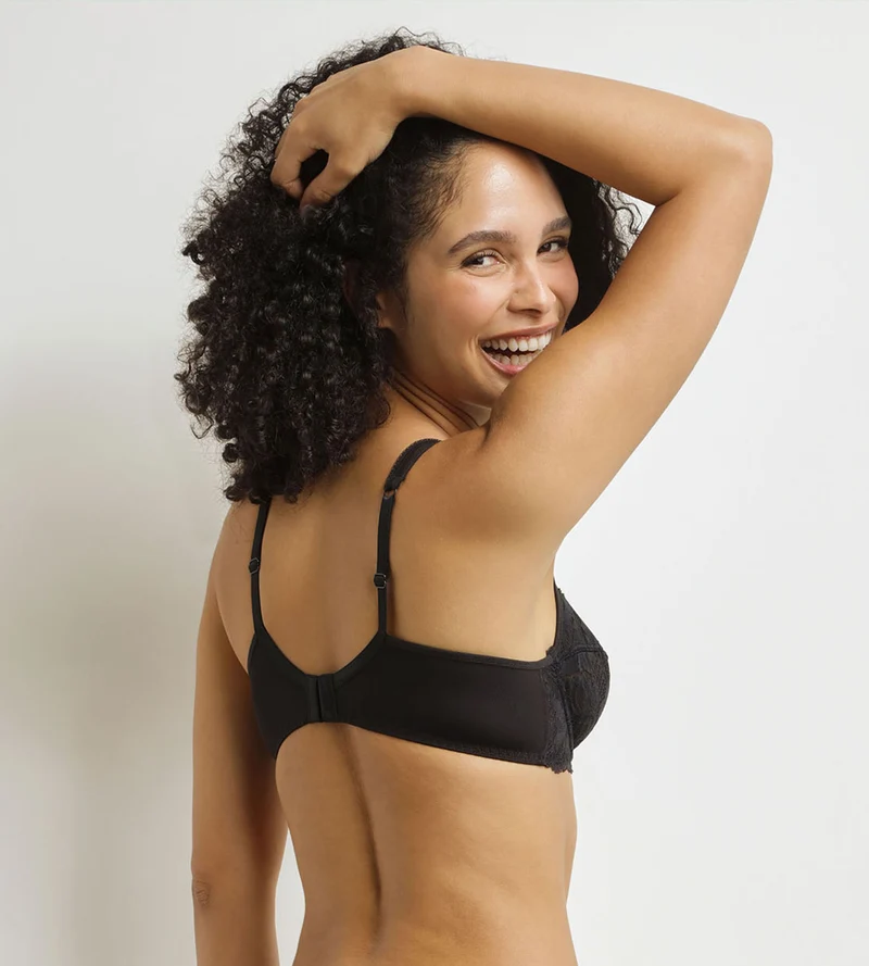 Soutien-Gorge emboîtant noir en dentelle Generous Essentiel