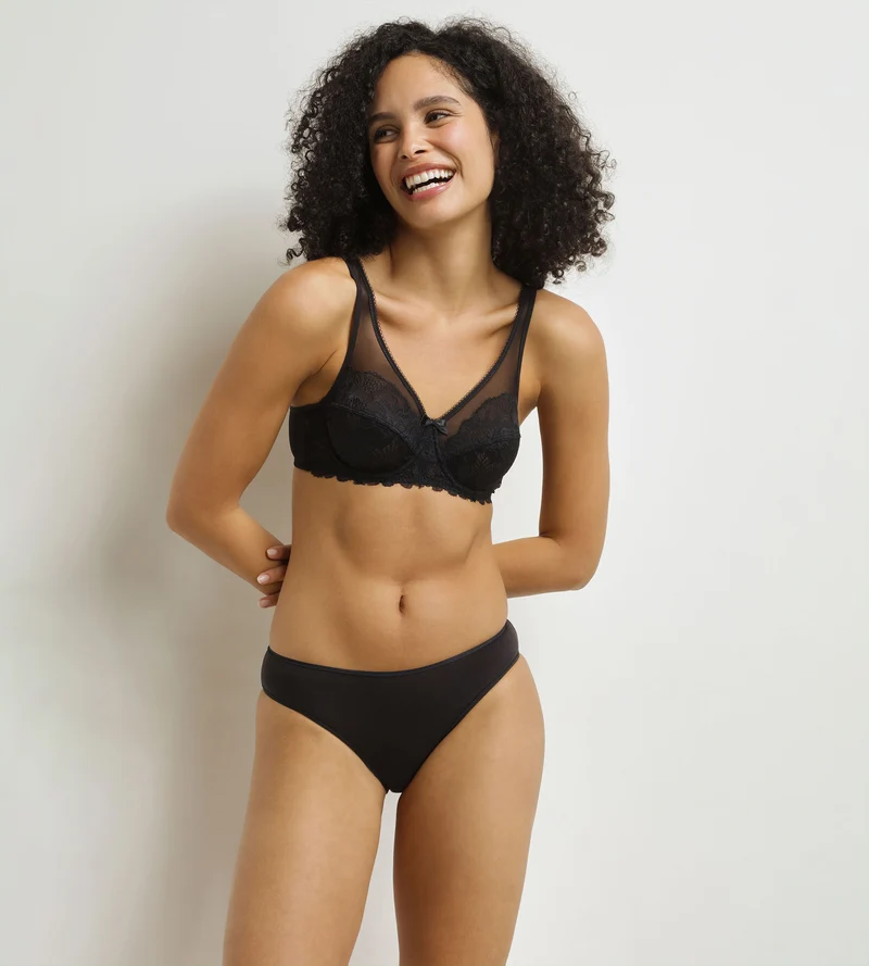 Soutien-Gorge emboîtant noir en dentelle Generous Essentiel