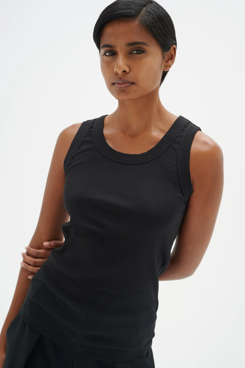 Camisole côtelée avec col rond Dagna