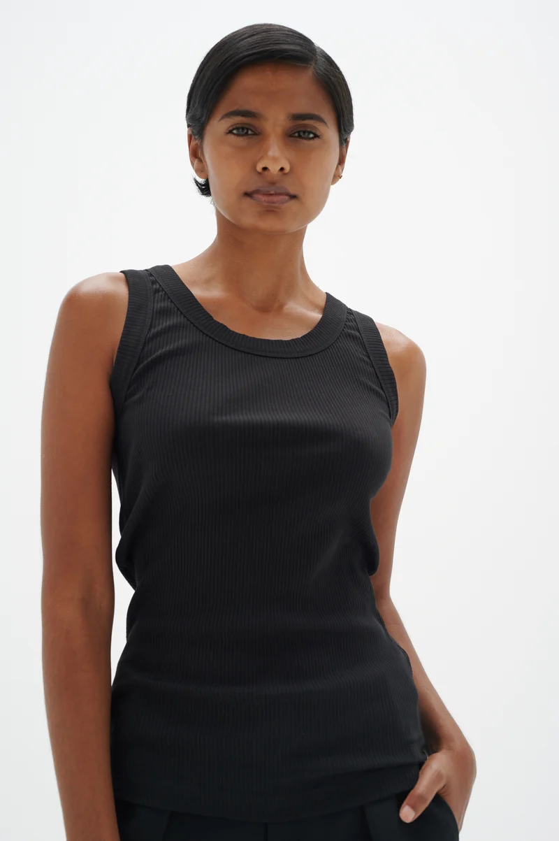 Camisole côtelée avec col rond Dagna