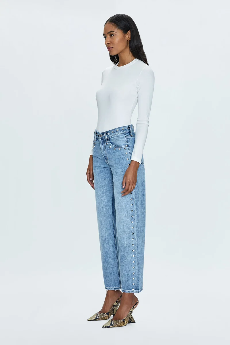 Jeans droit arqué avec clous décoratifs Lexi