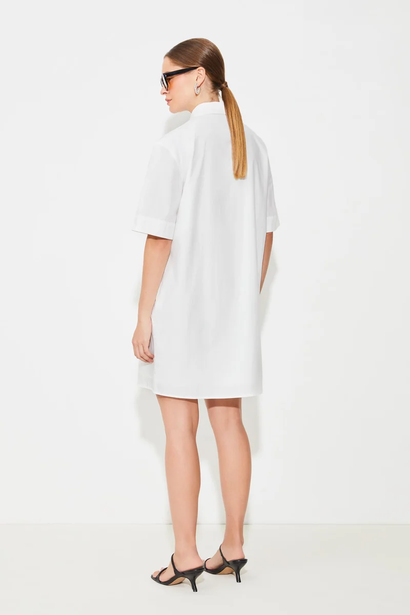 Robe chemise courte avec motif ajouré Cross