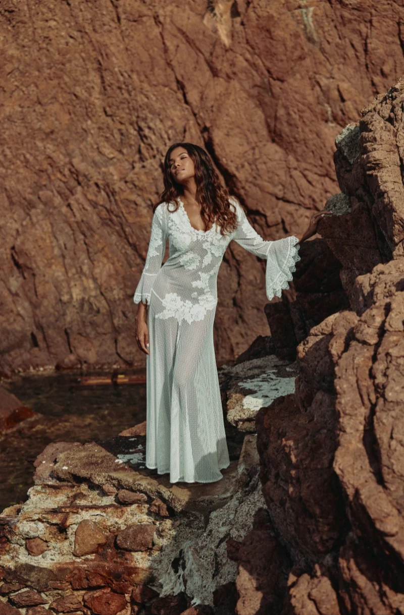 Robe longue sexy Céleste en résille et dentelle blanche