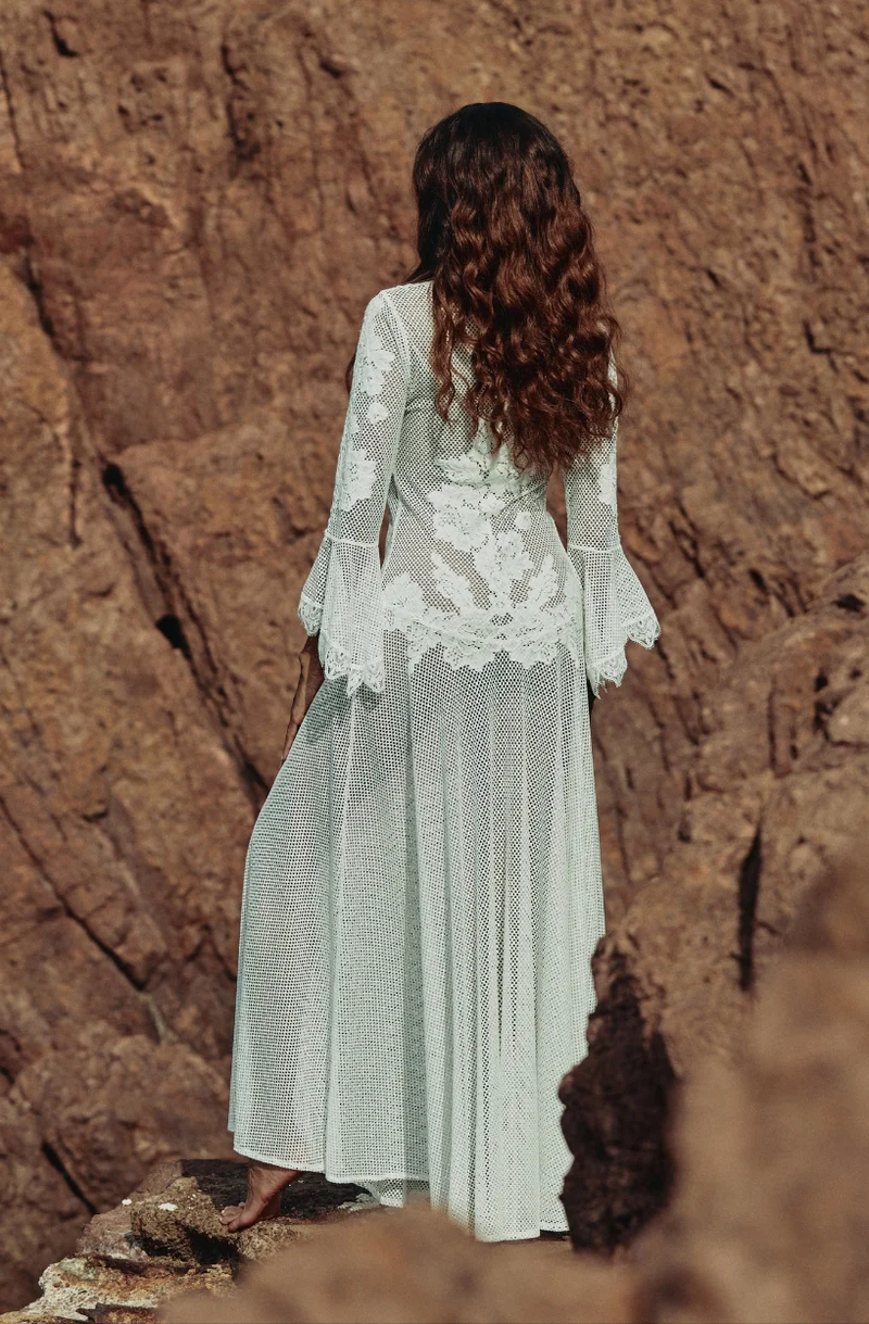 Robe longue sexy Céleste en résille et dentelle blanche