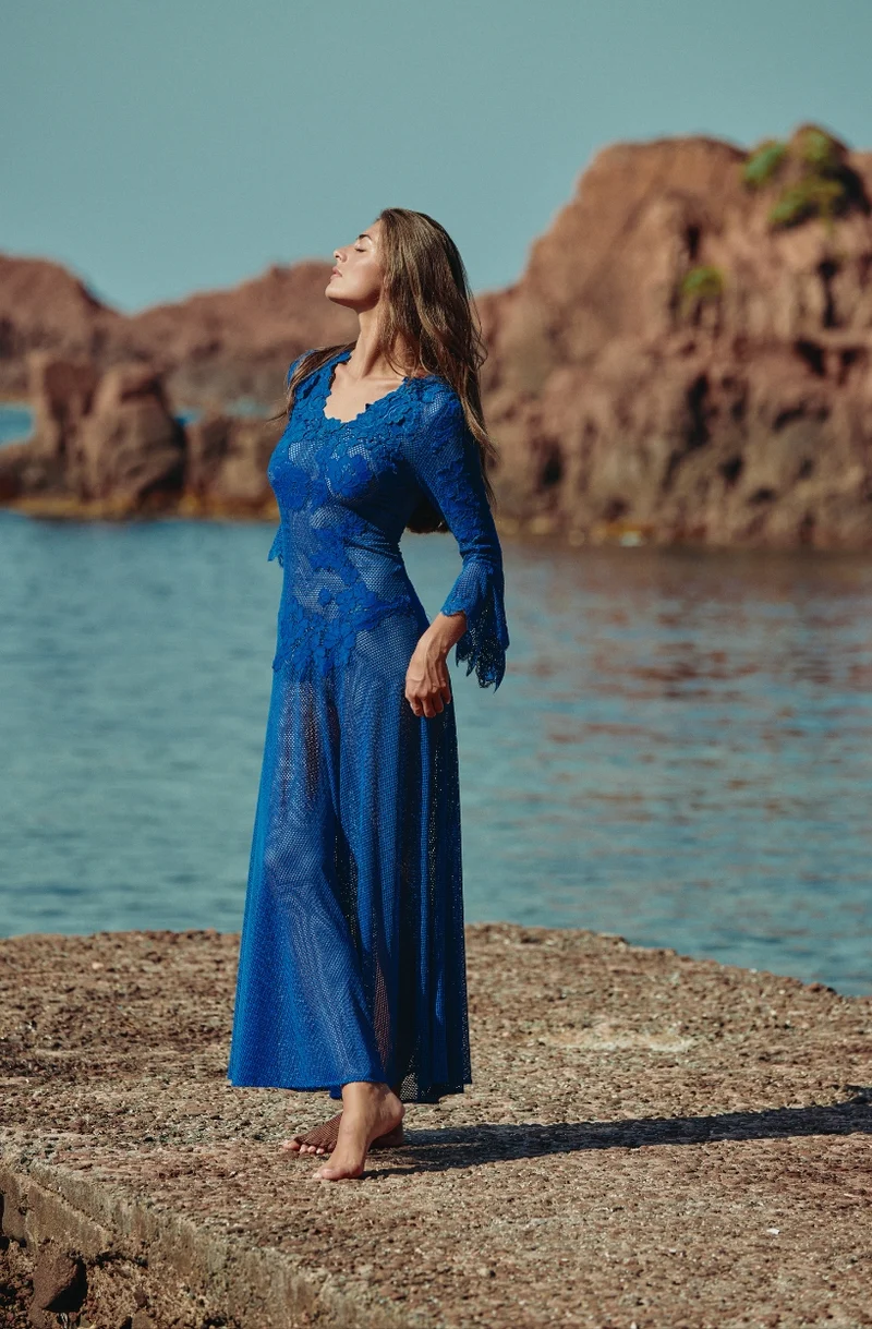 Robe longue sexy Céleste en résille et dentelle bleue