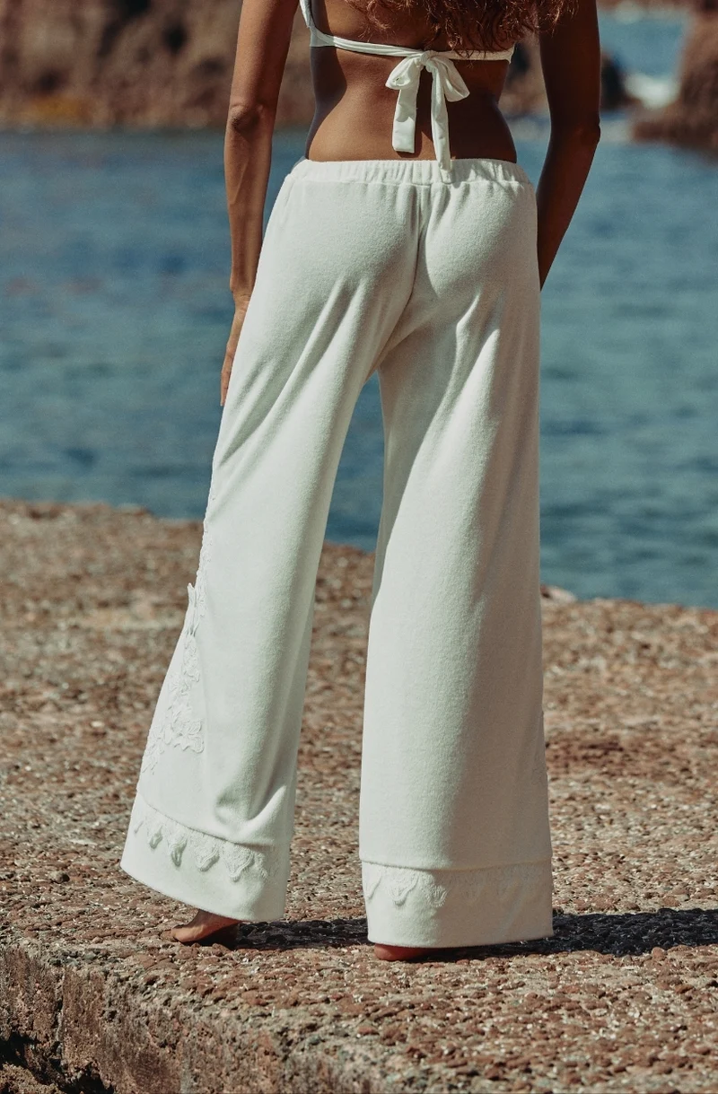 Pantalon Céleste en molleton de coton blanc et broderies