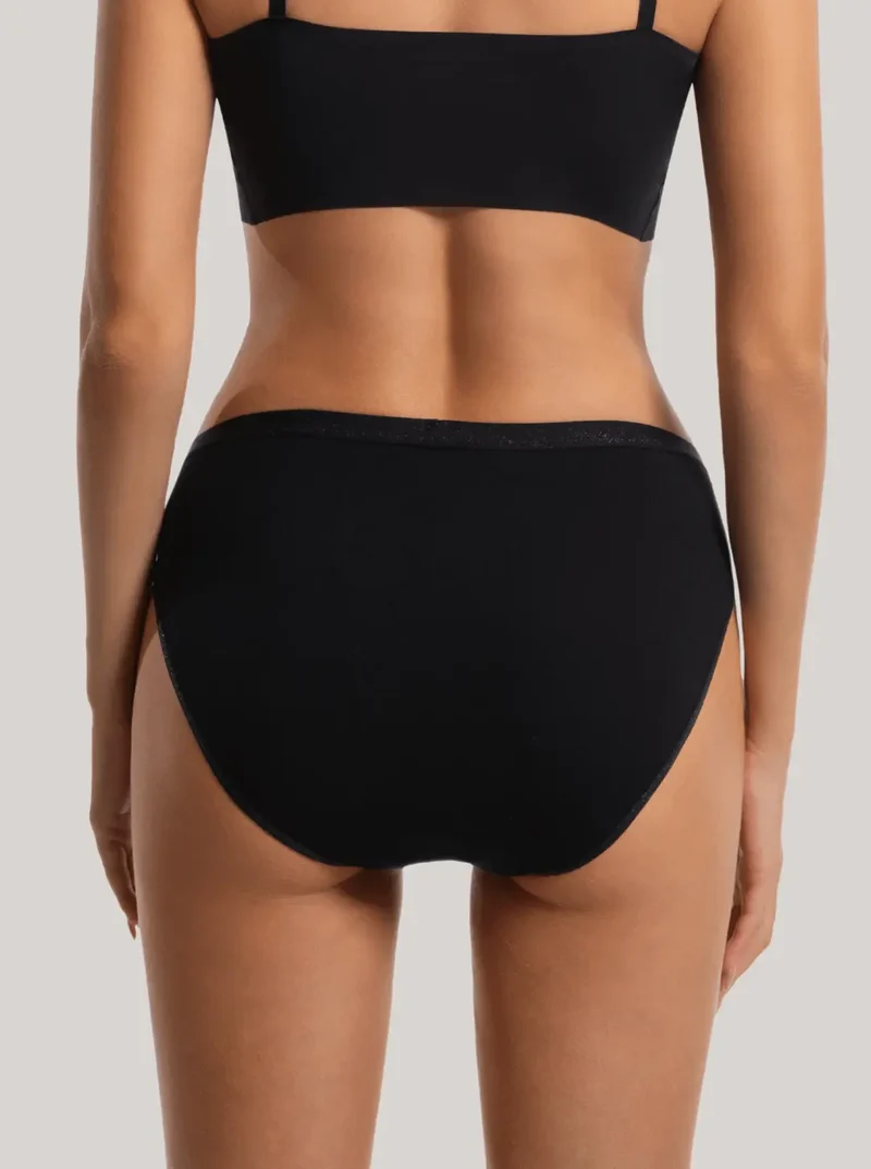 NuSoft String Cheeky