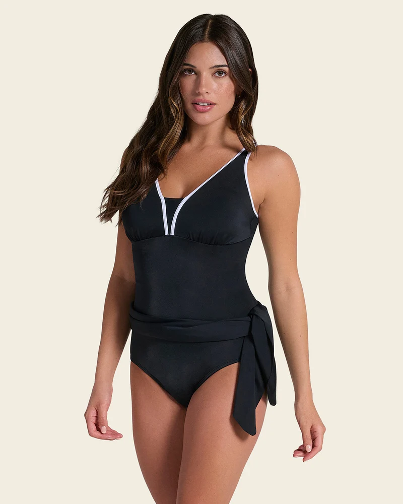 Maillot de bain avec jupe polyvalente et contrôle doux de l'abdomen