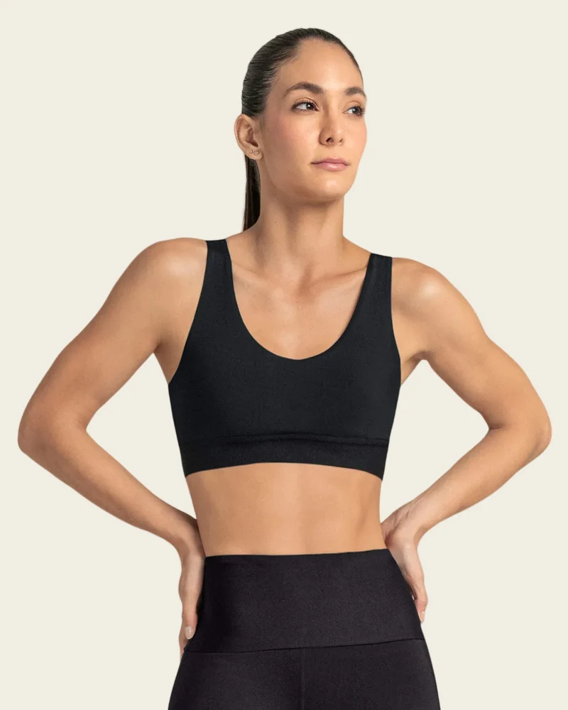 Haut de sport à dos athlétique avec détails en tulle