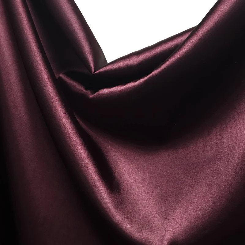 Tissu satin extensible haut de gamme | Bourgogne | 68 cm | Défaut Mineur | Fin de rouleau