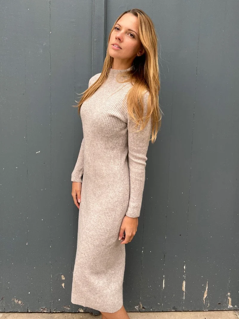 Robe Pull Col Roulé - Celestine