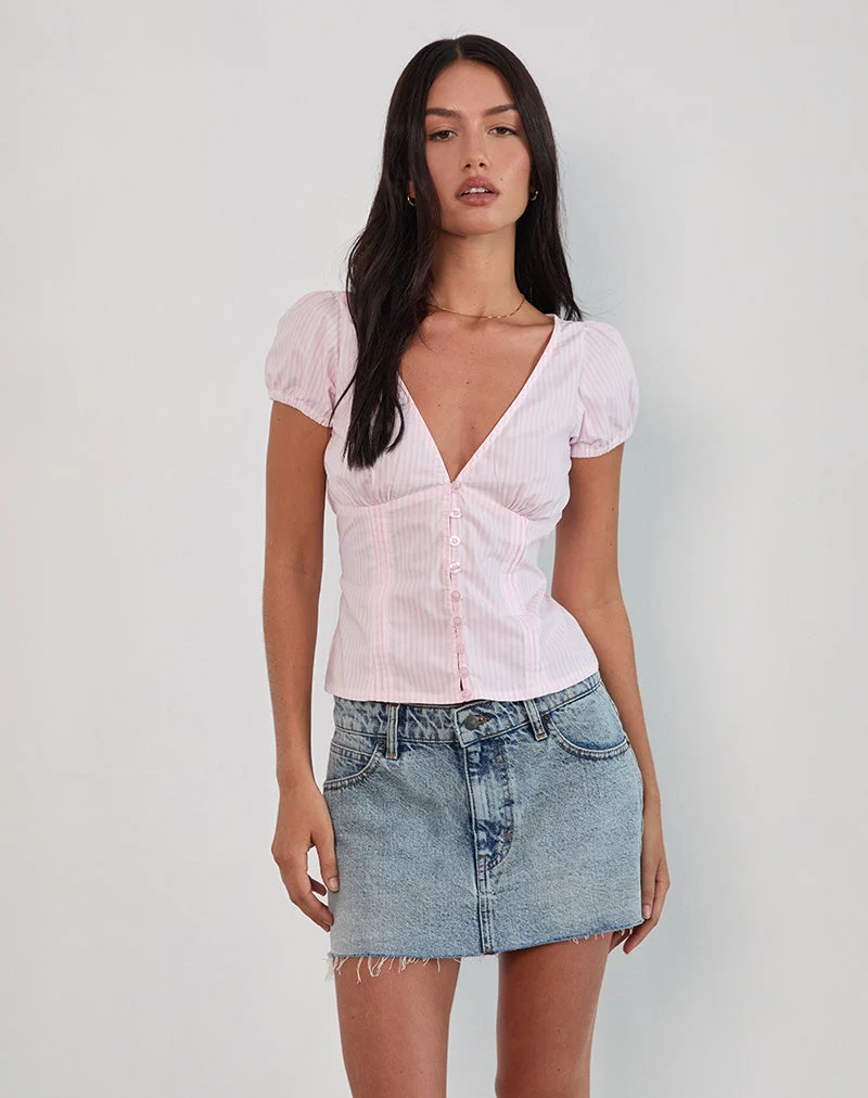 Top Inasha en rose bonbon à petites rayures verticales