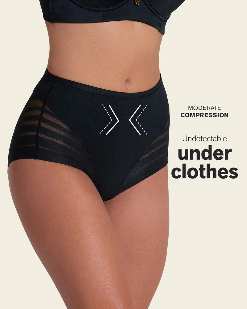 PowerStay Short & Stripe Undetectable Panty en Negro