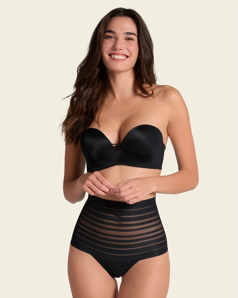 Culotte taille haute en dentelle avec contrôle en douceur