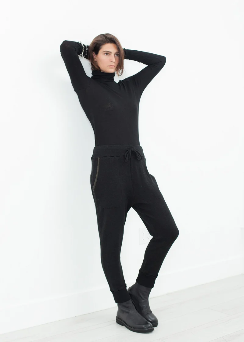 Highsoft Cropped Sweat in Black
