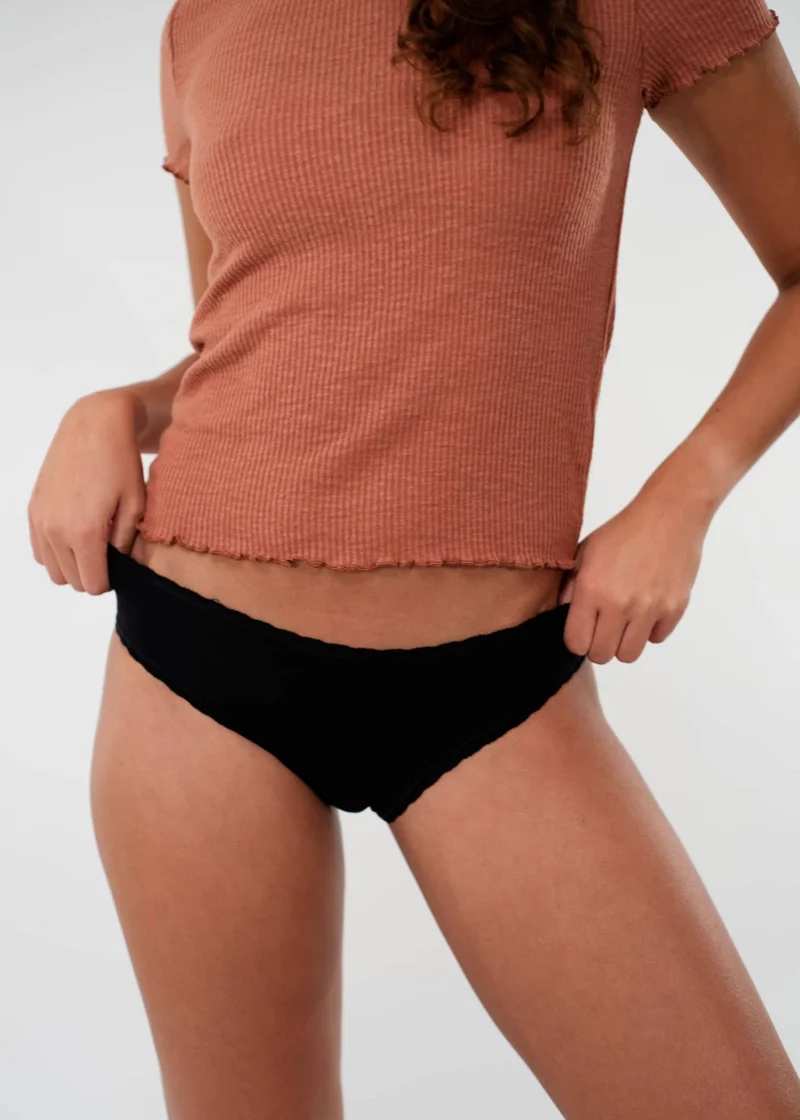 Rebecca - Culotte menstruelle ado flux moyen +++