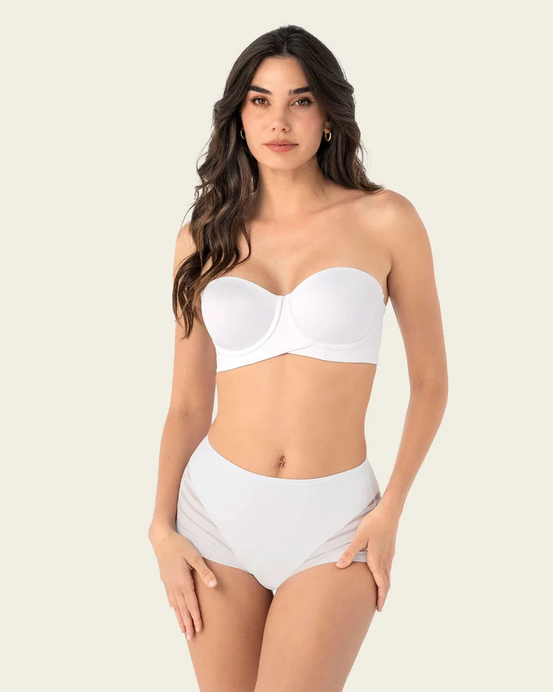 Soutien-gorge sans bretelles idéal pour les poitrines moyennes à fortes.